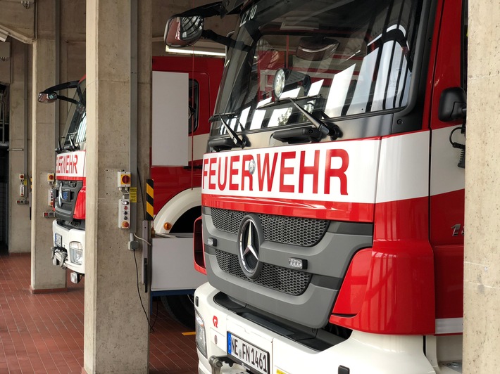 FW-NE: Feuer in Einfamilienhaus | eine verletzte Person