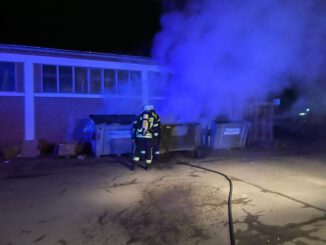 FW-Schermbeck: Müllcontainerbrand in Schermbeck