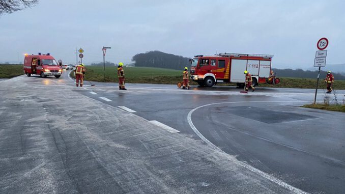 FW-Velbert: Arbeitsreicher Start ins Wochenende für die Feuerwehr Velbert
