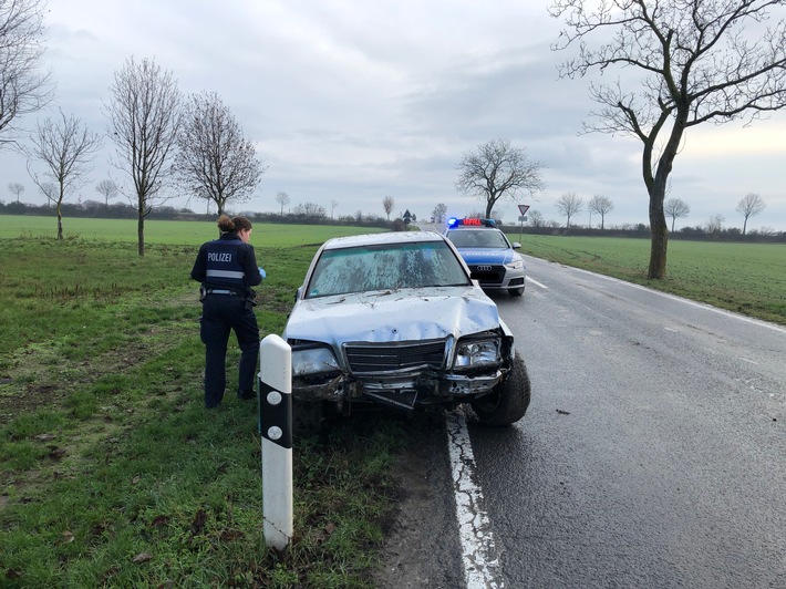 POL-PDWO: alleinbeteiligte Verkehrsunfallflucht B9, Einmündung L409